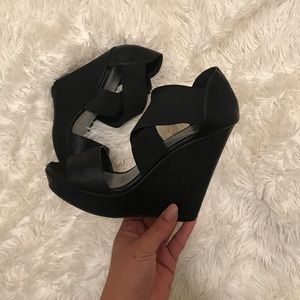 Chinese Laundry Black Elastic Wedge Heels Sz 8